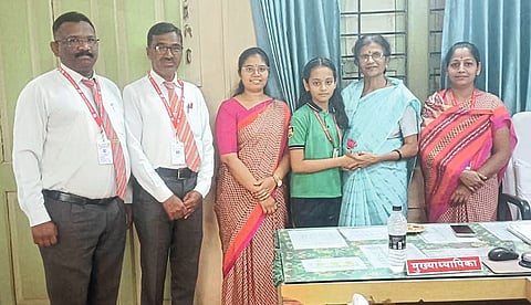 विज्ञान प्राविण्य परीक्षेत यशस्विनी निंबाळकर माळशिरस तालुक्यात प्रथम