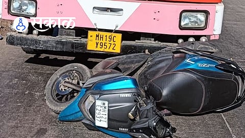 Katraj Pune fatal truck bike accident news