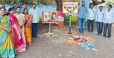 प्राथमिक शाळेतील महात्मा फुले उद्यानाचे उदघाटन