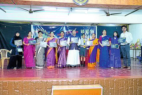 छोट्या लेखक-चित्रकार भावंडांनी साकारली ''नोव्हेअर''ची साहसकथा!