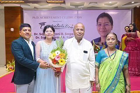 ढेबेवाडी डॉ. सागावकर - कनुंजेंचा पीएच डी बद्दल सत्कार