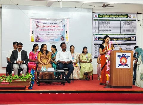 ओतूर येथे भाषा, विज्ञान दिनानिमित्त स्पर्धांचे आयोजन