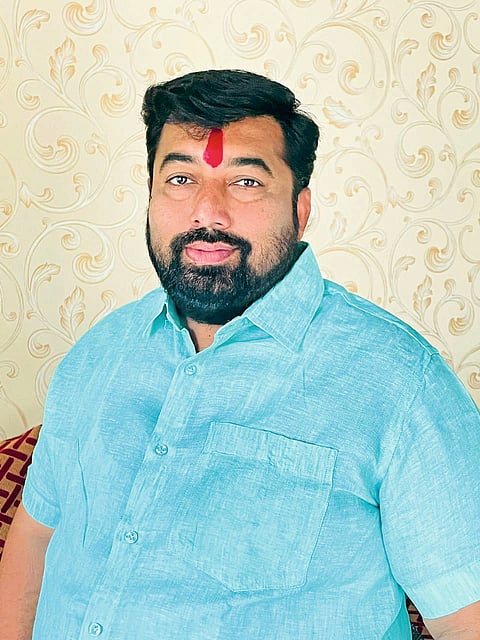 सतीश ढेकळे यांचे निधन