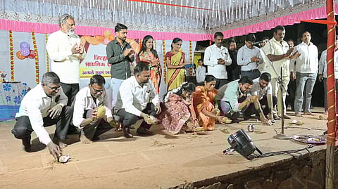 खंडाळा - सुखेड शाळेचा सेहसंमेलन - ४६ हजाराचा शैक्षणिक उठाव .