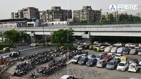 metro station vehicle parking