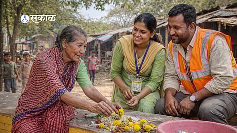 life to teaching and social service