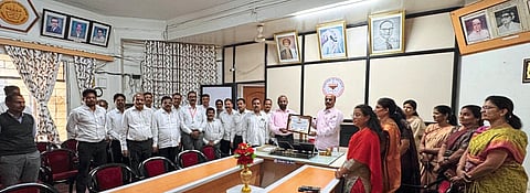 विद्यापीठाच्या अर्थशास्त्र परिषदेकडून सांगोला महाविद्यालयाचा सन्मान