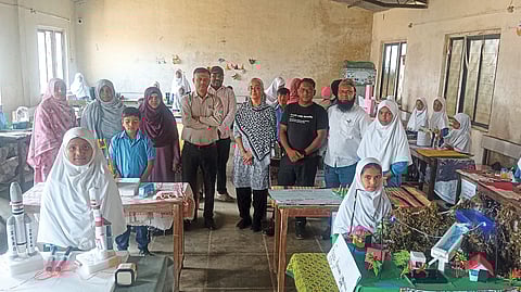 जि.प. उर्दू शाळा नाकिंदा येथे विज्ञान प्रदर्शन उत्साहात विद्यार्थ्यांच्या सर्जनशीलतेचा आणि वैज्ञानिक दृष्टिकोनाचा उत्कृष्ट आविष्कार