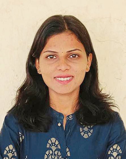 बसचालक काकांची कन्या ‘पोलिस उपनिरीक्षक’