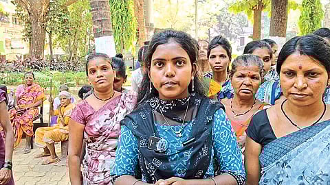 जागेच्या वादातून दोन समाज आमनेसामने