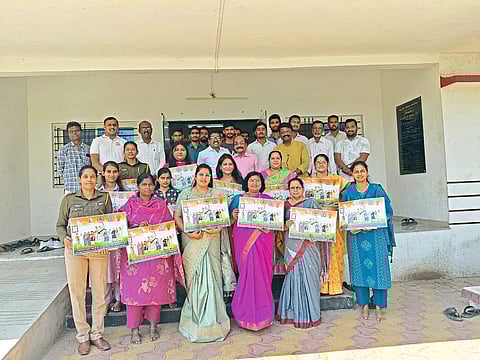 वाल्ह्यात मान्यवरांच्या हस्ते वृक्षारोपण