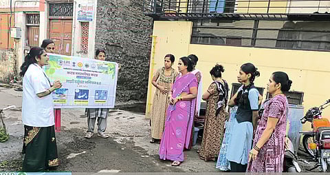 कऱ्हाड पालिका जागृती फोटो व ओळ