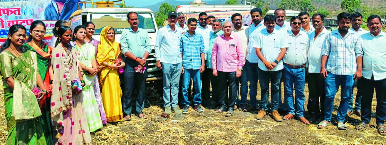 कास - मेढा येथे बैलबाजाराचा शुभारंभ...