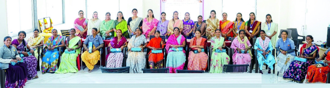 महिला दिनानिमित्त कर्तृत्ववान महिलांचा सन्मान