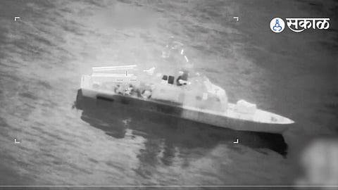 US Strikes Iranian Naval Ships Near Hormuz Strait Amid Global Tensions