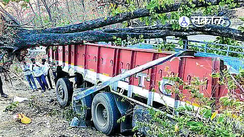 Nanded-Kinwat Highway Truck Accident