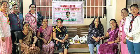 वृद्ध मातांसोबत महिला दिन साजरा