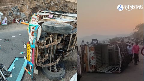 Rescue operation underway after pickup carrying farm workers overturns in Muthalane ghat.