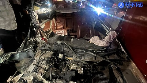 Tragic Crash on Pune–Nashik NH: Three Killed, One Critical Near Manchar