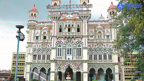 Solapur Municipal Corporation meeting where corporators discuss renaming proposals and formation of naming committee.