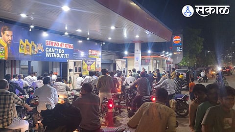 Crowd at the Petrol Pump