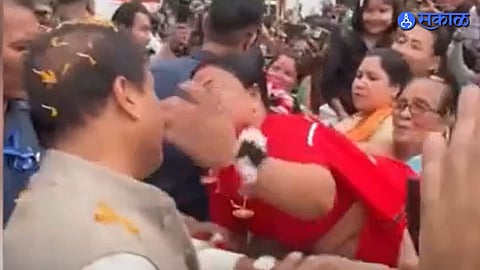 Assam Rally Video Woman Greets CM with Hug and Kiss Incident Goes Viral
