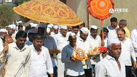 Spiritual Start: Abhishek Performed by Sopan and Aruna Ghodekar