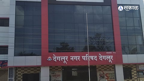 Administrative Negligence: Congress Councilors Protest Against Stalled Projects