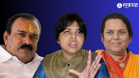 Social activist Trupti Desai addressing media, alleging political links between Neelam Gorhe and Ashok Kharat in the Nashik controversy.