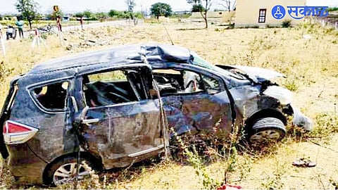 Karjat Road Mishap Injures Seven Students Going for Outing