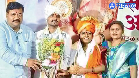 Agriculture Officer tejashri Hinge and akshay hinge