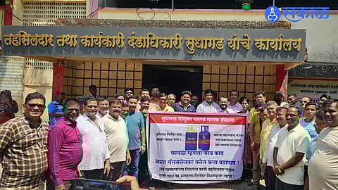 gas cylinder shortage tehsil office rally