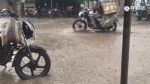 Sudden Storm in Sukhapuri: Heavy Rain and Lightning Strike the Region