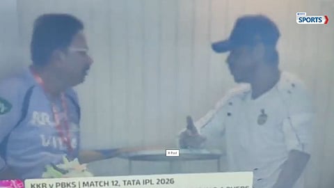 Shah Rukh Khan in serious discussion during KKR match as team struggles in IPL 2026.jpg