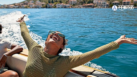 Past vs. Future: Balancing Memories and Aspirations for Mental Well-being