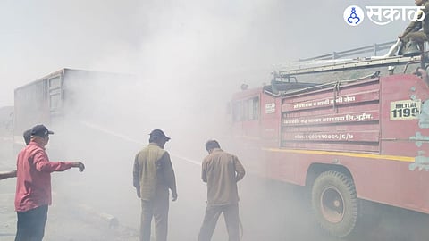 Fire Incident on Pune-Bengaluru Highway Causes Heavy Loss, Sparks Public Outrage