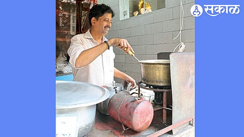 tea making on kerosene stove