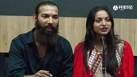 Kumbh Mela Viral Girl Monalisa bhosale