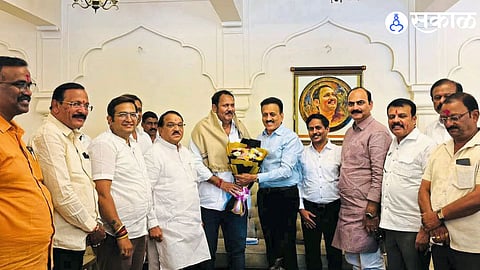 High-Profile Meeting: Mahajan, Udayanraje Hold Talks; Political Circles Abuzz