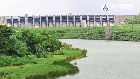 Majalgaon dam water evaporation rate April