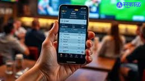 Police uncover online betting racket in Nagpur with links extending to Dubai and multiple Indian states.