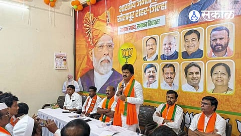 Political exchange in Maharashtra as Gopichand Padalkar comments on Aditi Tatkare and CM Fadnavis.