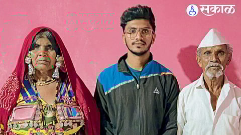 Akash jadhav with parents