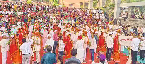 खारावडे येथे सोहळ्यात २१ जोडपी विवाहबद्ध