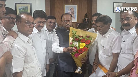 "हाळवणकरांना दिलेला शब्द पाळणार!" इचलकरंजीत भाजप समर्थकांच्या भेटीनंतर चंद्रशेखर बावनकुळे यांची ग्वाही; देवेंद्र फडणवीसांशी करणार चर्चा