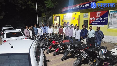 32 Detained as Police Bust Gambling Den, Seize Property Worth Lakhs