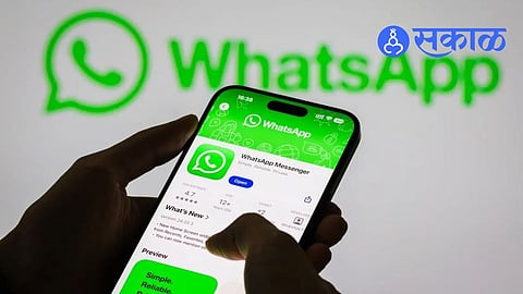 WhatsApp mobile recharge easily with WhatsApp Pay or Jio Airtel Vi chatbots. Step-by-step guide for instant prepaid recharge