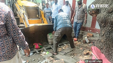 Encroachment Row in Solapur; Questions Raised Over Police Inaction