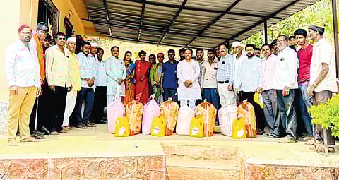 धानेप येथील जळीतग्रस्तांना तातडीची मदत