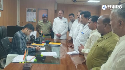 Solapur Farmers’ Crisis: Congress Demands Restoration of Electricity in Bhima River Belt